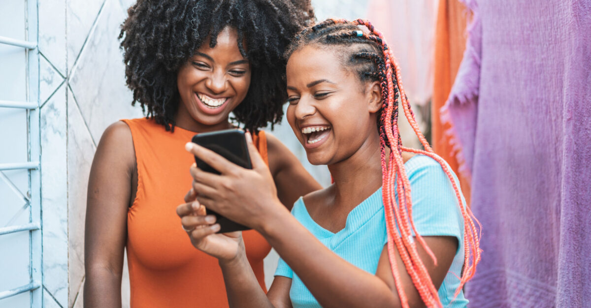 Digital Tablet, Domestic Life, Enjoyment, Females, Afro